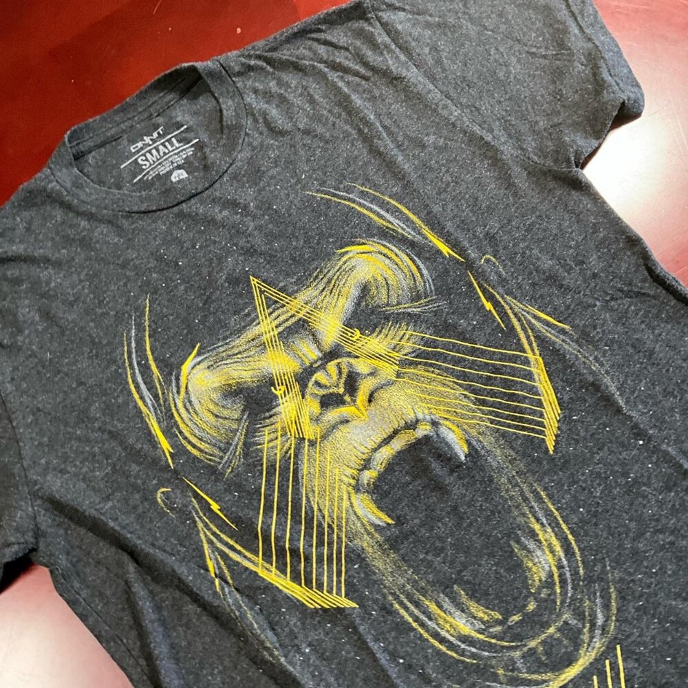 Mens ONNIT Casual Gray Athletic Gorilla Design Graphic Stretch Tee (Small)